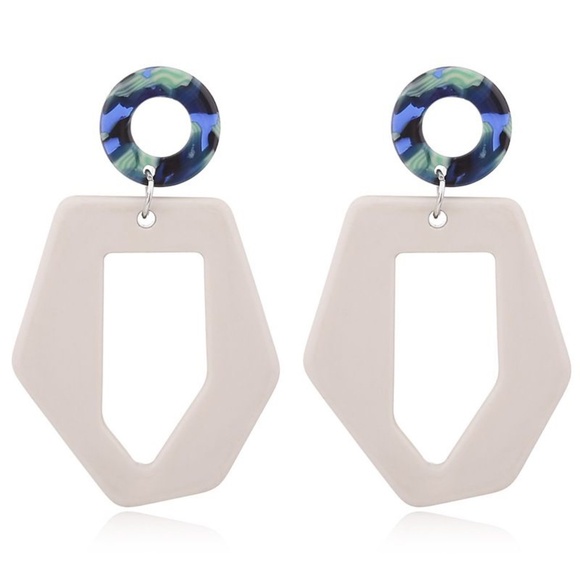**ALBERTINA* White Irregular Fashion Earrings - Picture 1 of 3